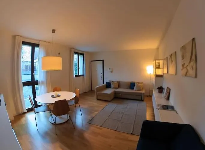 公寓 Olmo With Parking