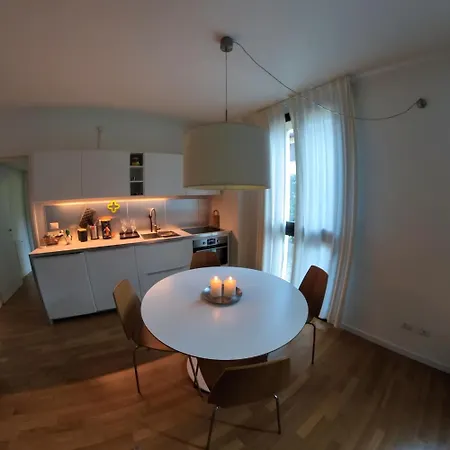 דירה Olmo With Parking קומו